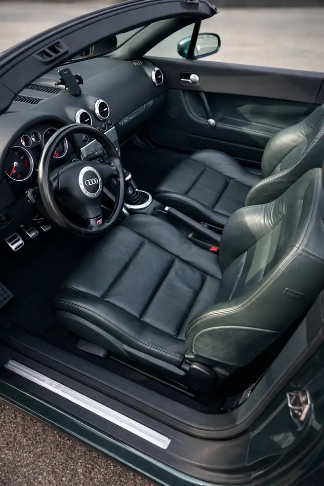 Audi TT Roadster 1.8 T, foto 3