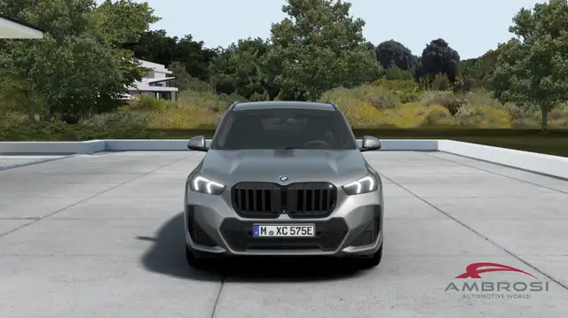 BMW X1 view 4