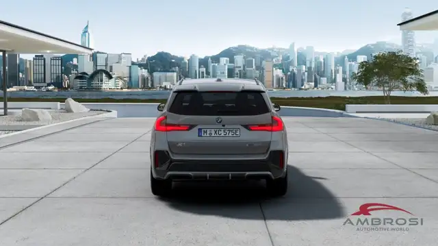 BMW X1 view 5