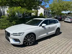 Volvo V60 T6 Kombi Core Recharge Plug In Hybrid AWD