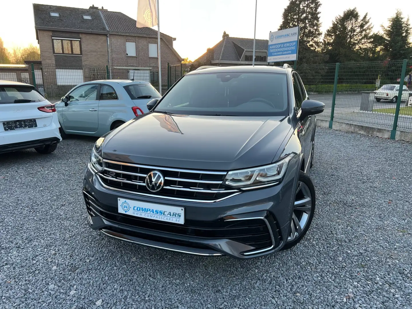 Volkswagen Tiguan 1.5 TSI R-Line, DSG, Full option + Garantie Grijs - 2