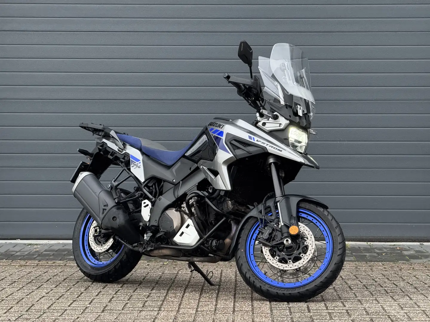 Suzuki V-Strom 1050 XT Azul - 1