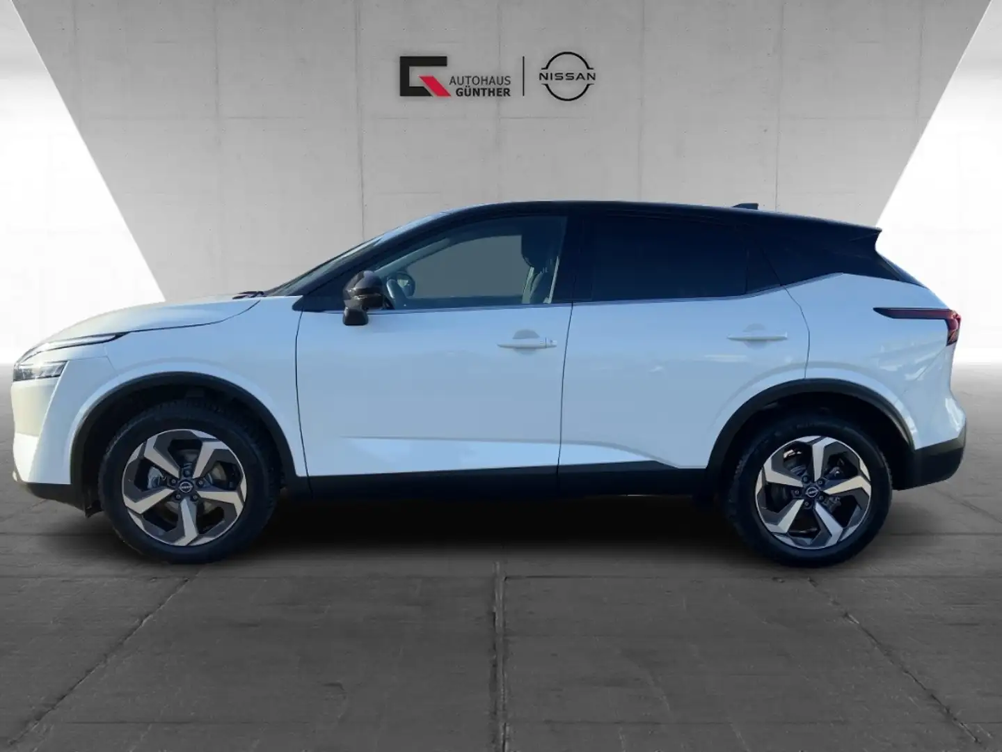 Nissan Qashqai N-Connecta MHEV 1.3 DIG-T Xtronic Winter Techn. White - 2