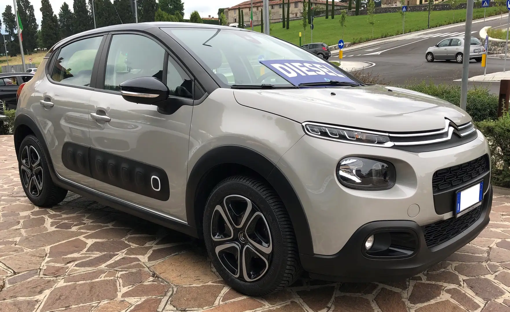 Citroen C3 1.5 bluehdi Shine 100 cv OK NEOPATENTATI!! Beige - 2