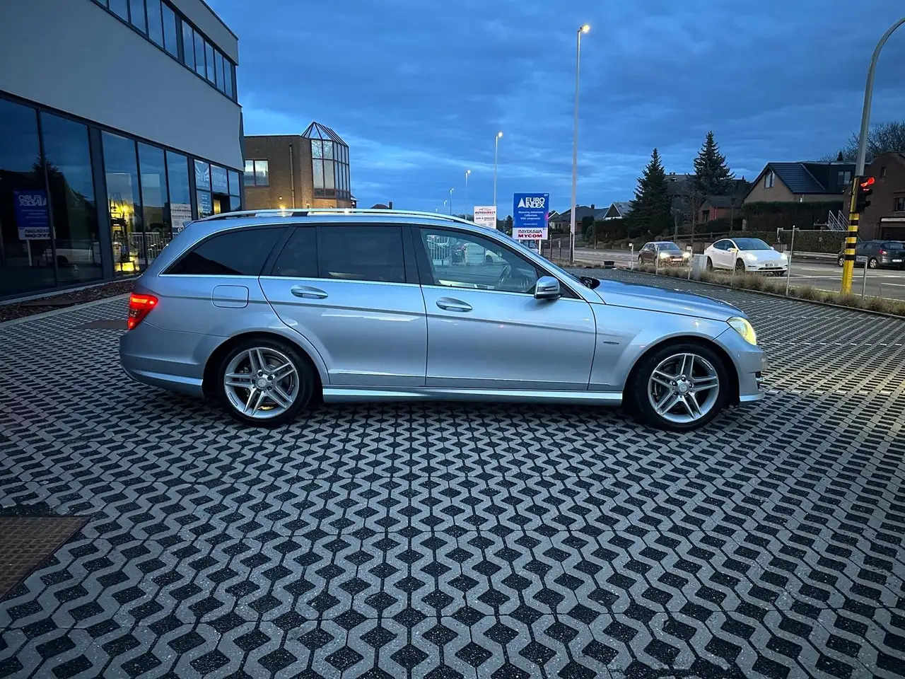 Mercedes-Benz C 200