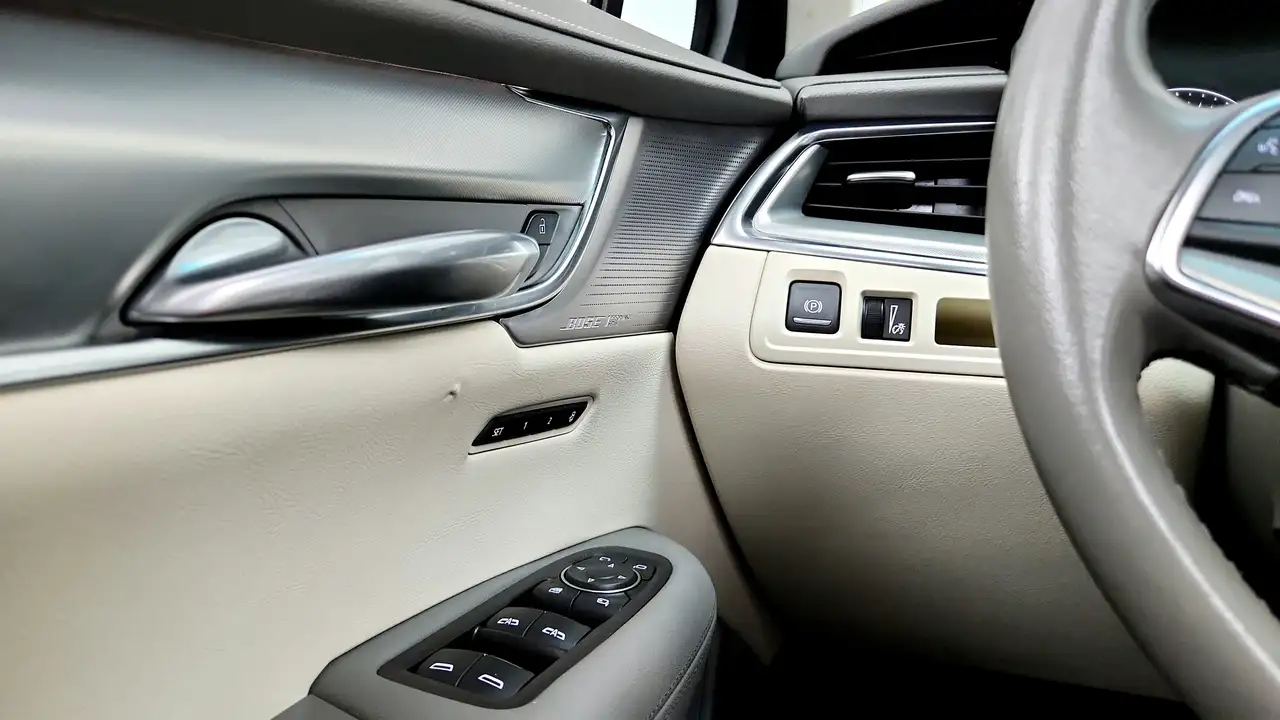 Cadillac XT5 снимка Cadillac XT5