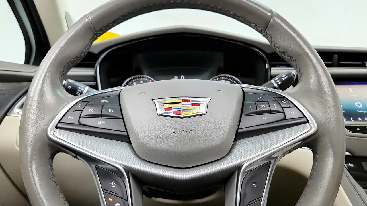 Cadillac XT5 снимка Cadillac XT5
