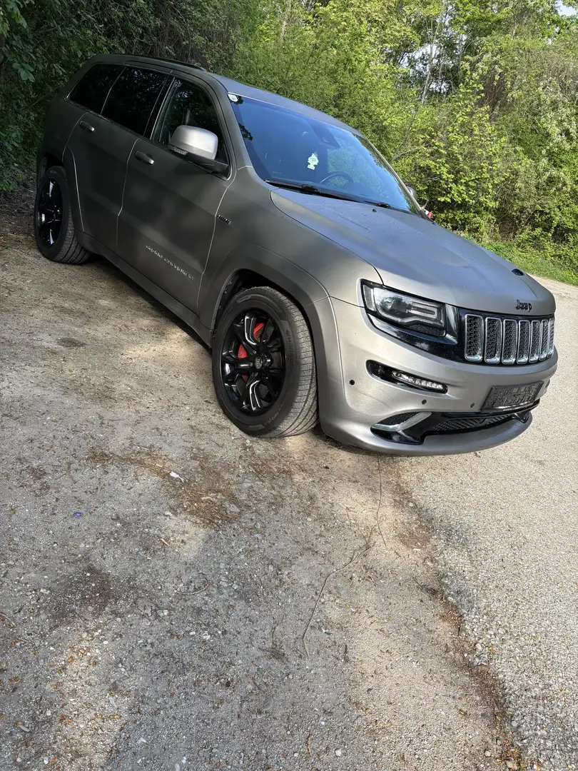 Jeep Grand Cherokee 6,4 V8 HEMI SRT - 2