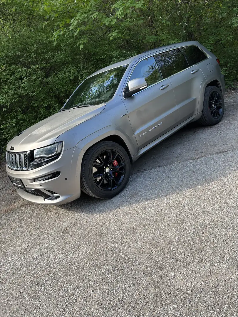 Jeep Grand Cherokee 6,4 V8 HEMI SRT - 1