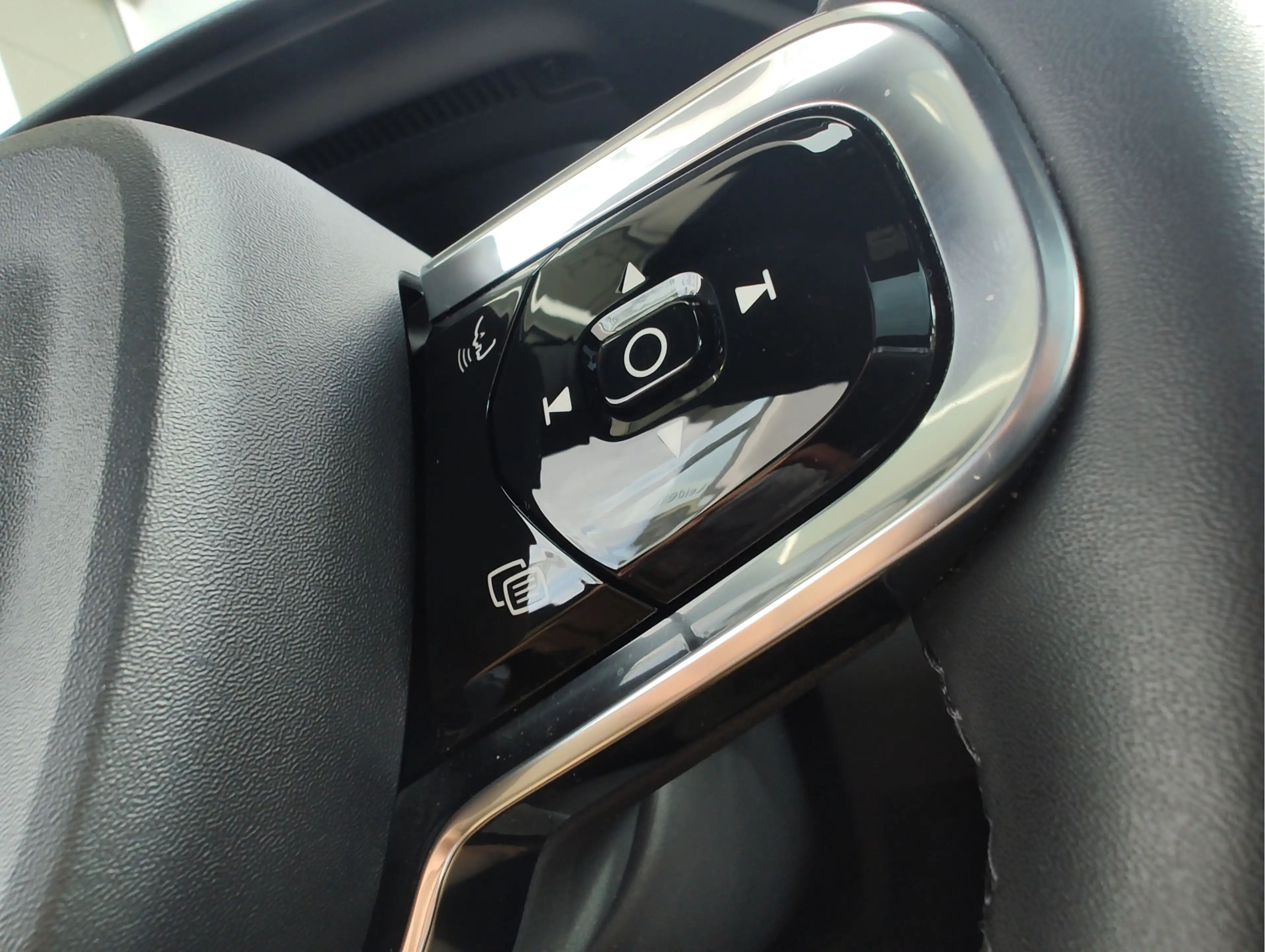 Polestar 2 LONG RANGE DUAL MOTOR LAUNCH 78KWH PERFORMANCE | 4 — photo 22