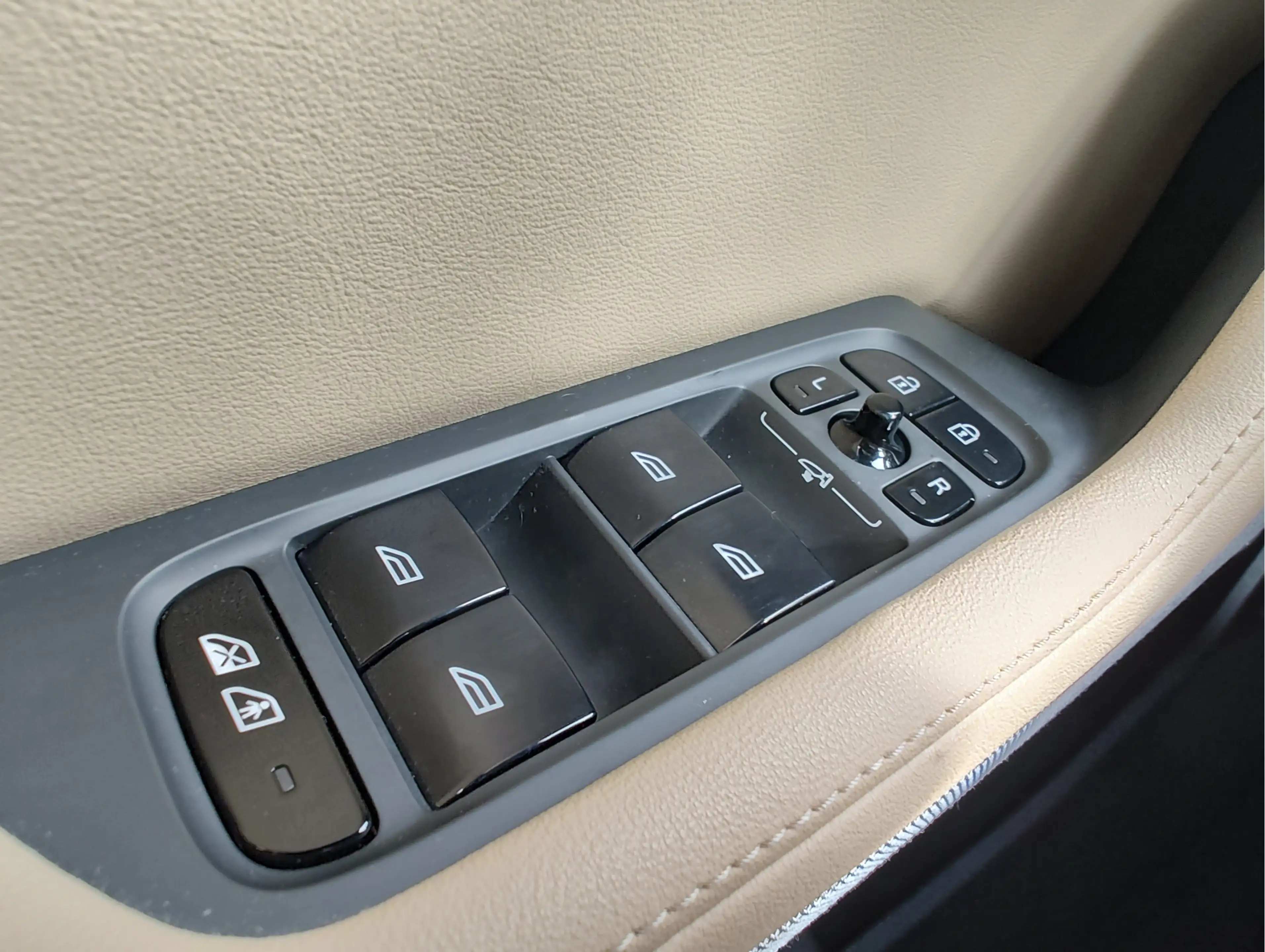 Polestar 2 LONG RANGE DUAL MOTOR LAUNCH 78KWH PERFORMANCE | 4 — photo 25