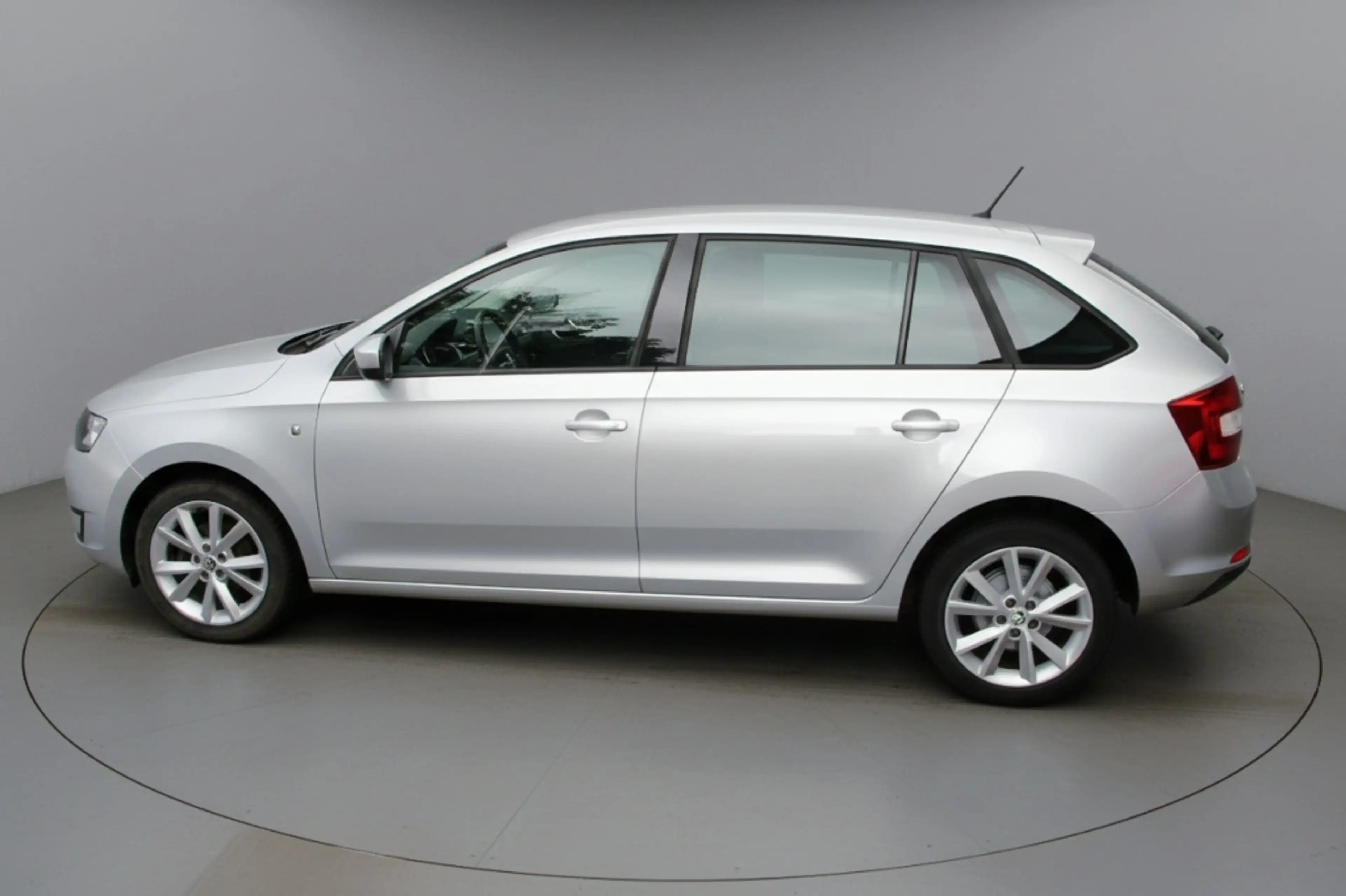 Skoda Rapid/Spaceback 1.2 TSI Grt Amb BL P — photo 5