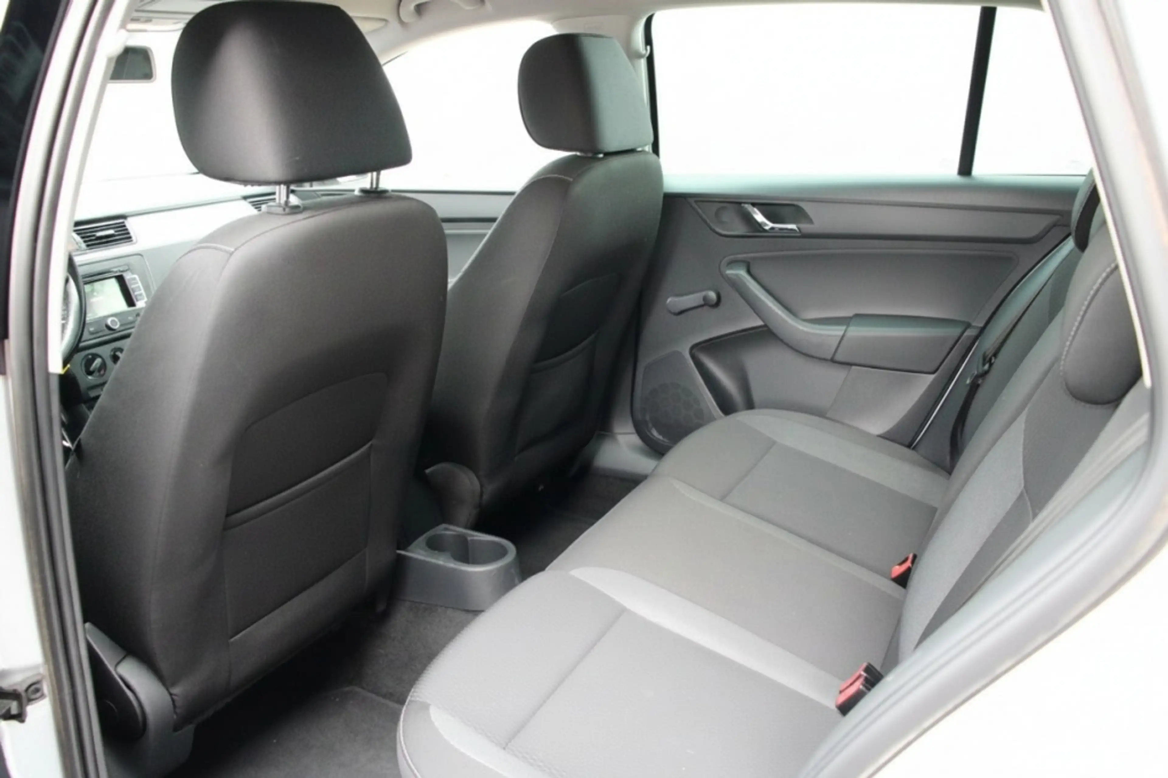 Skoda Rapid/Spaceback 1.2 TSI Grt Amb BL P — photo 15