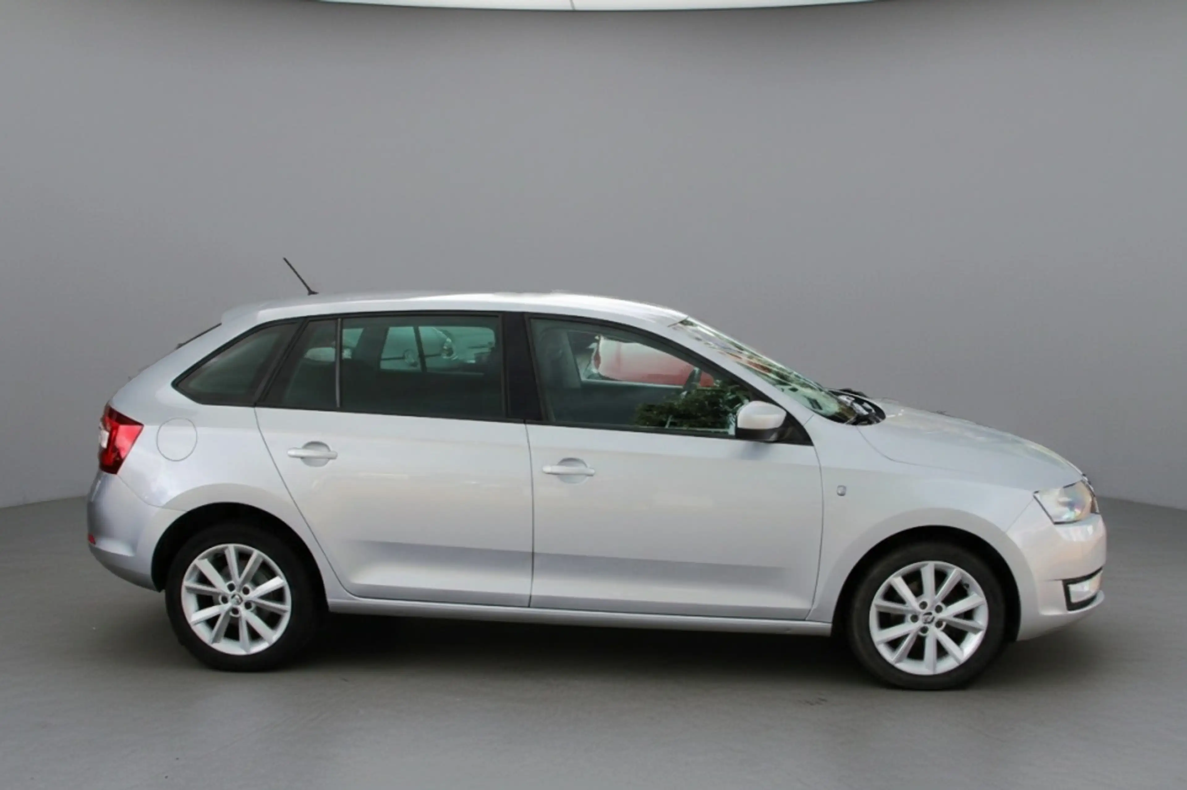 Skoda Rapid/Spaceback 1.2 TSI Grt Amb BL P — photo 7