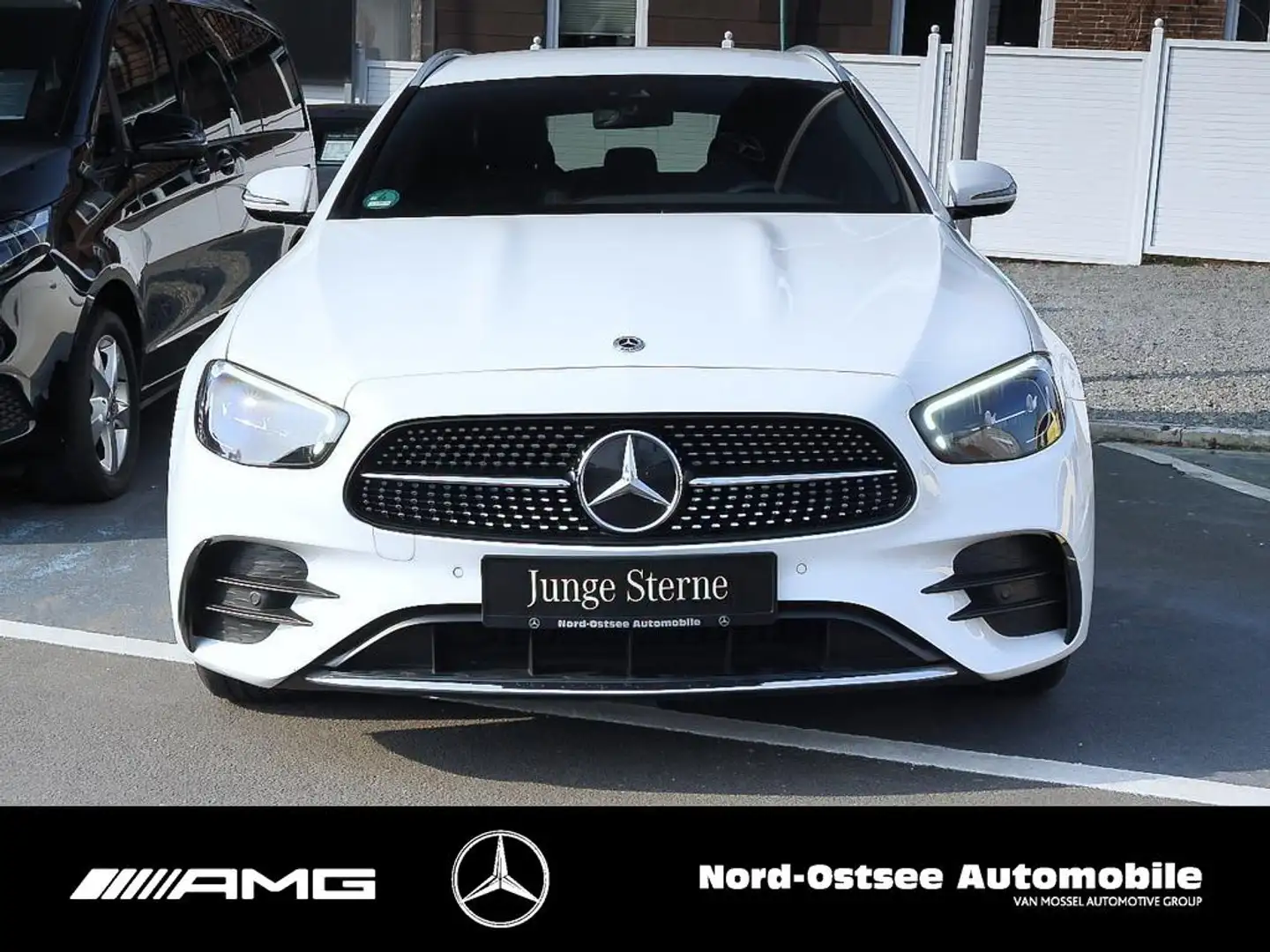 Mercedes-Benz E 300 de T AMG LED BURMESTER AHK MEMORY KAMERA Blanc - 2