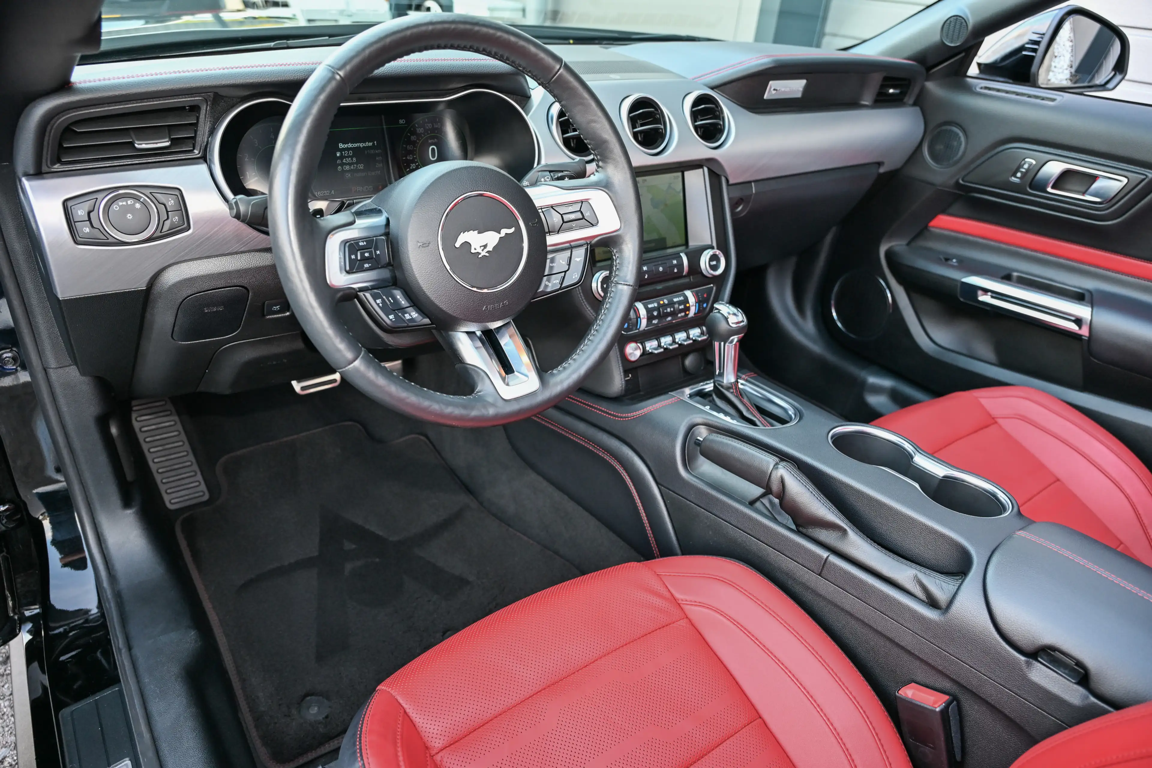 Ford Mustang Cabrio 5.0 Ti-VCT V8 GT Aut. MagneRide* — photo 9