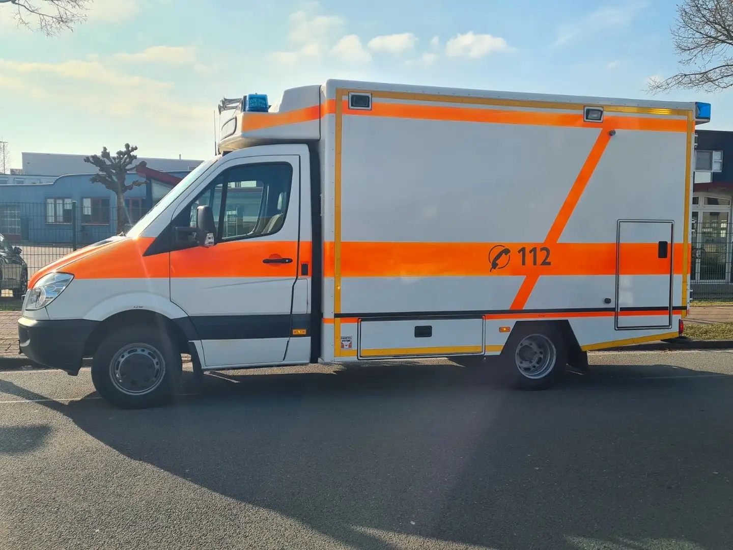 Mercedes-Benz Sprinter 515 CDI RTW Rettungswagen STRYKER TRAGE Blanc - 1
