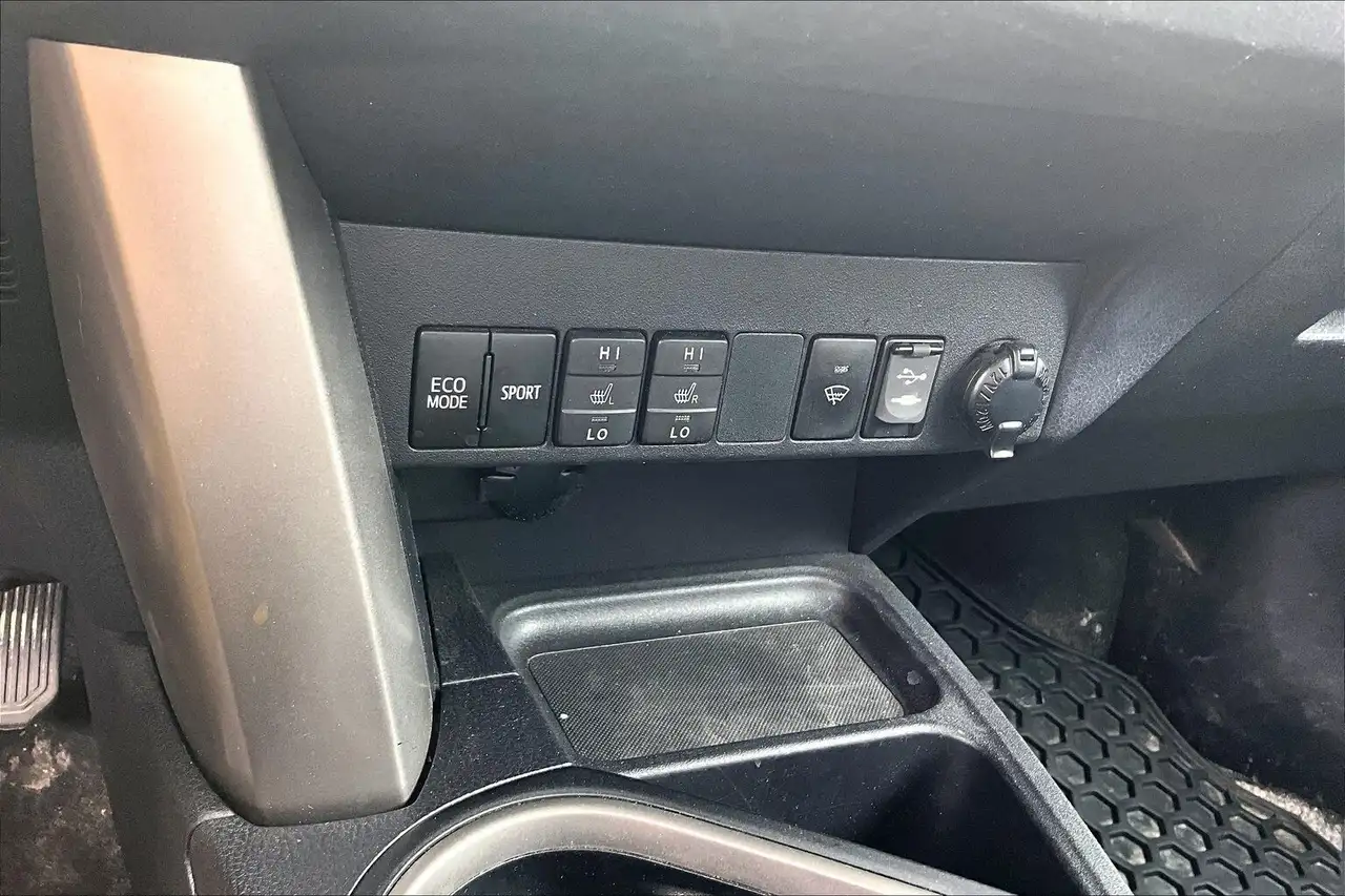 Toyota RAV 4 снимка Toyota RAV 4