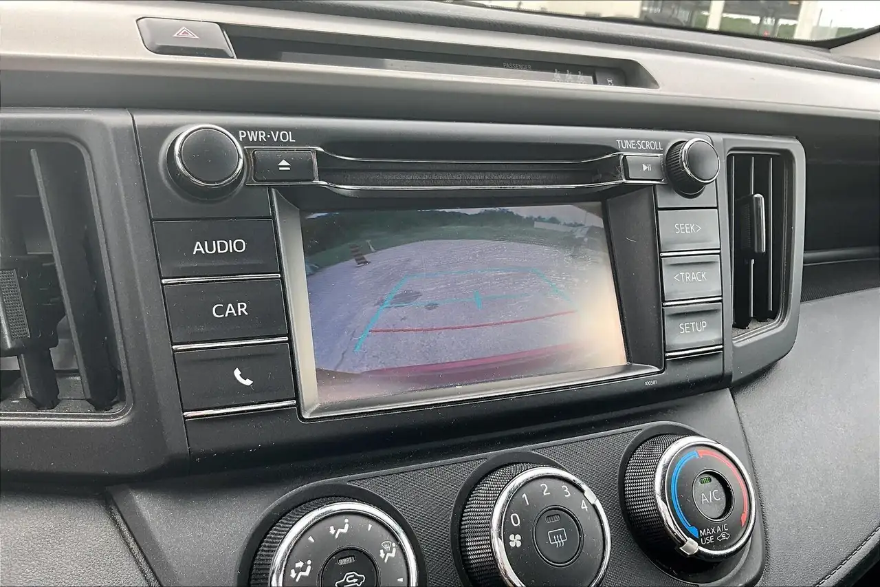 Toyota RAV 4 снимка Toyota RAV 4