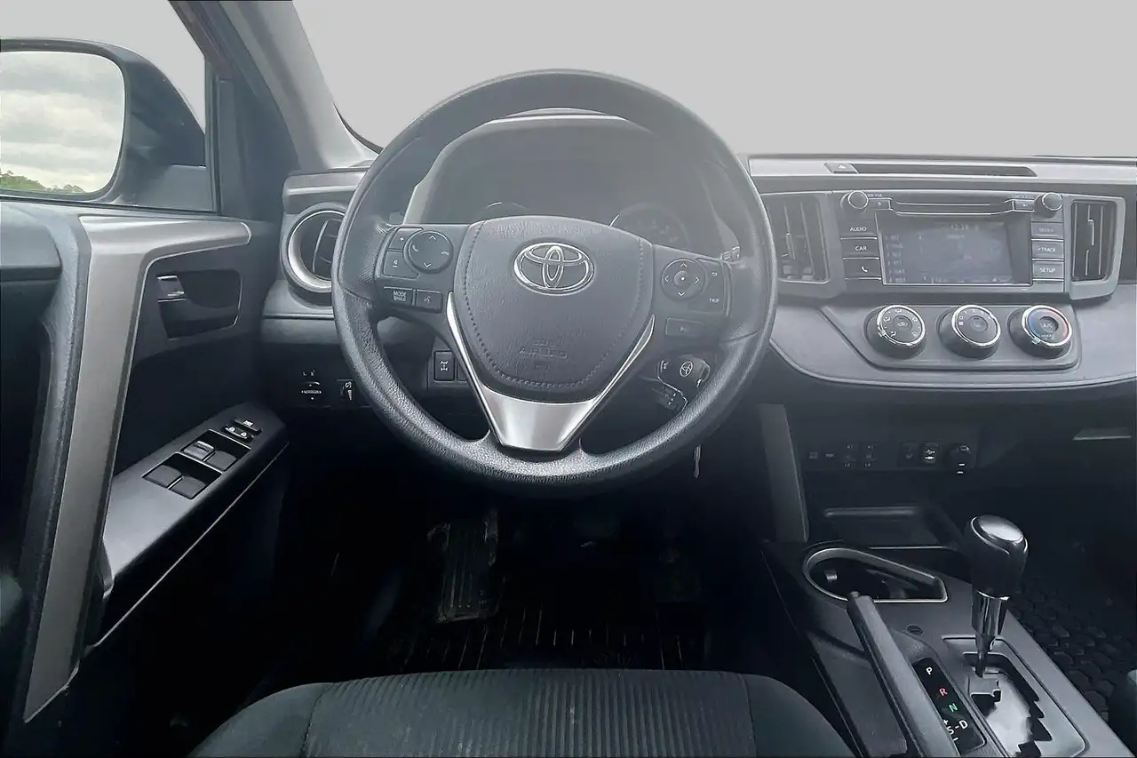 Toyota RAV 4 снимка Toyota RAV 4
