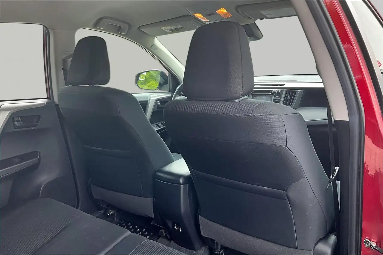 Toyota RAV 4 снимка Toyota RAV 4