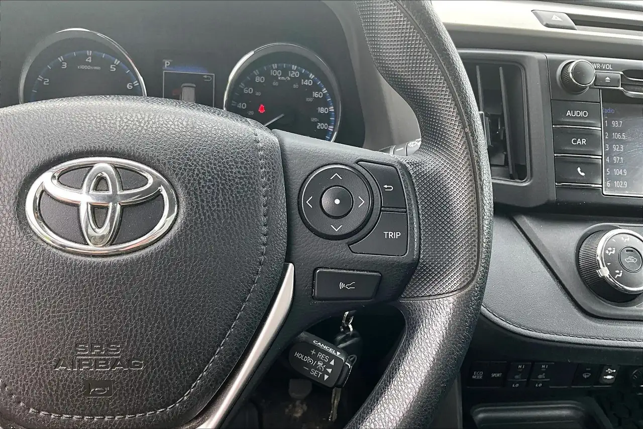 Toyota RAV 4 снимка Toyota RAV 4