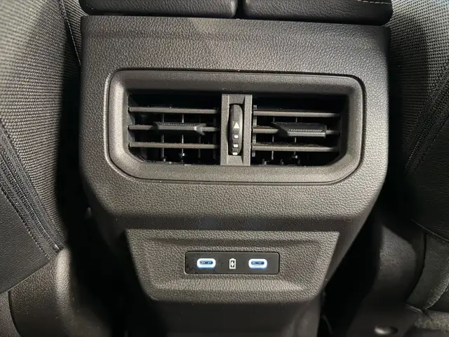 Renault Austral view 10