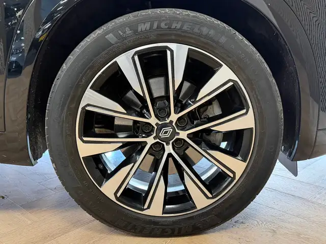 Renault Austral view 7