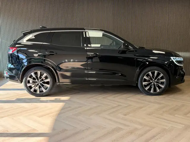 Renault Austral view 4