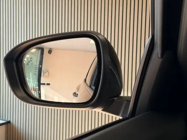 Renault Austral view 16