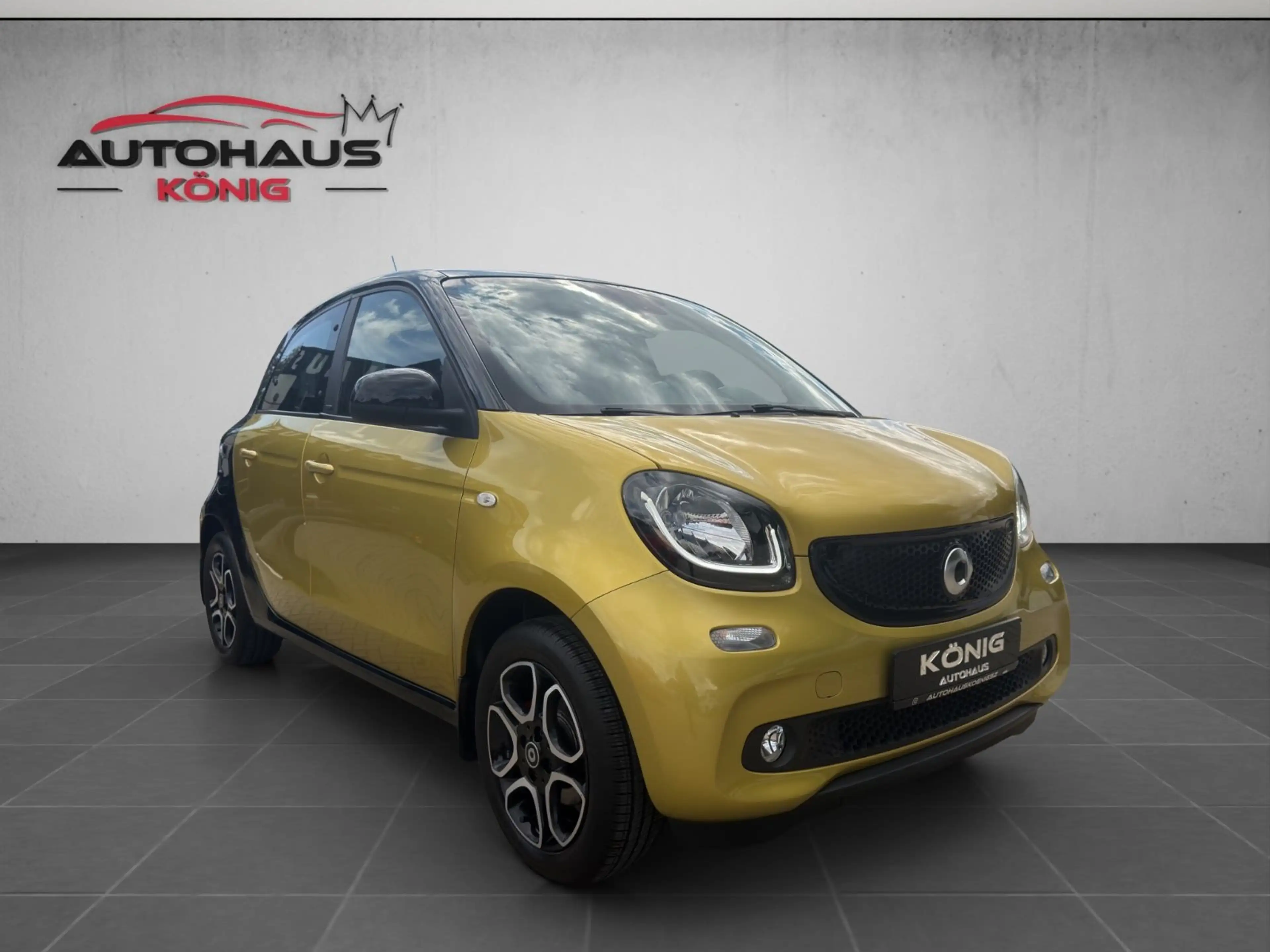 smart forFour Basis 66 kW Aut. StHz*Pano*Navi*R-Kam* — photo 3