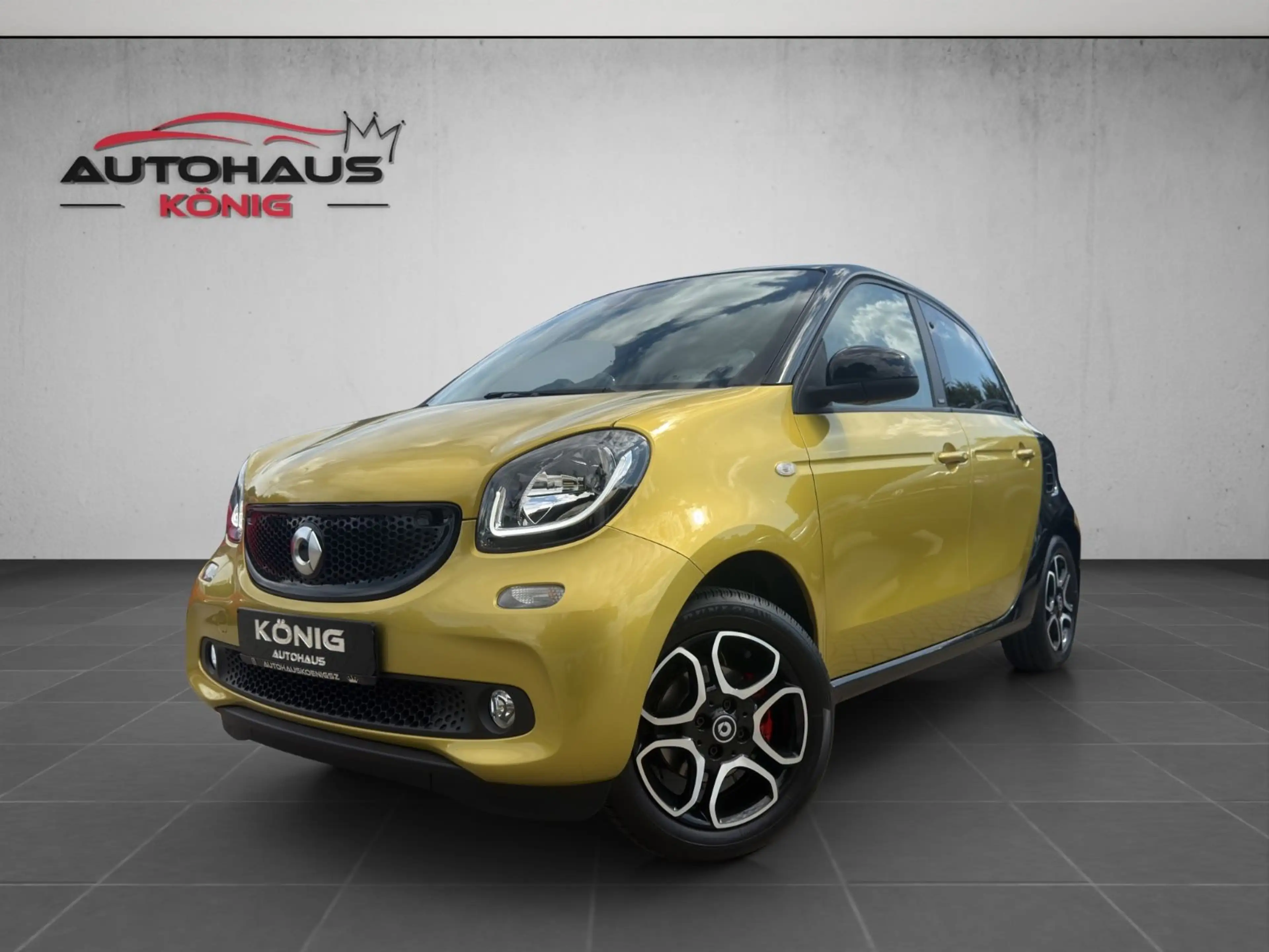 smart forFour Basis 66 kW Aut. StHz*Pano*Navi*R-Kam*