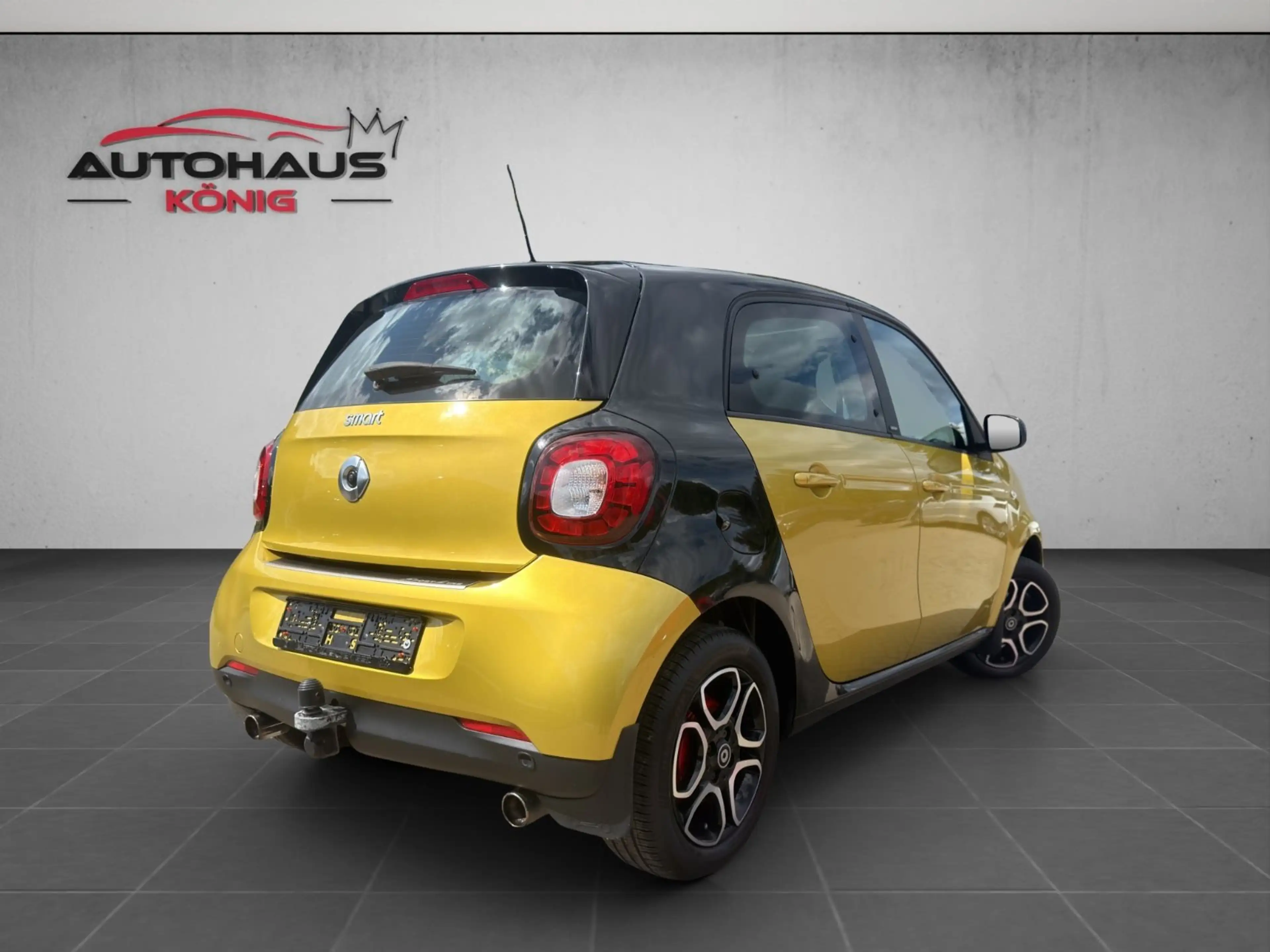smart forFour Basis 66 kW Aut. StHz*Pano*Navi*R-Kam* — photo 6