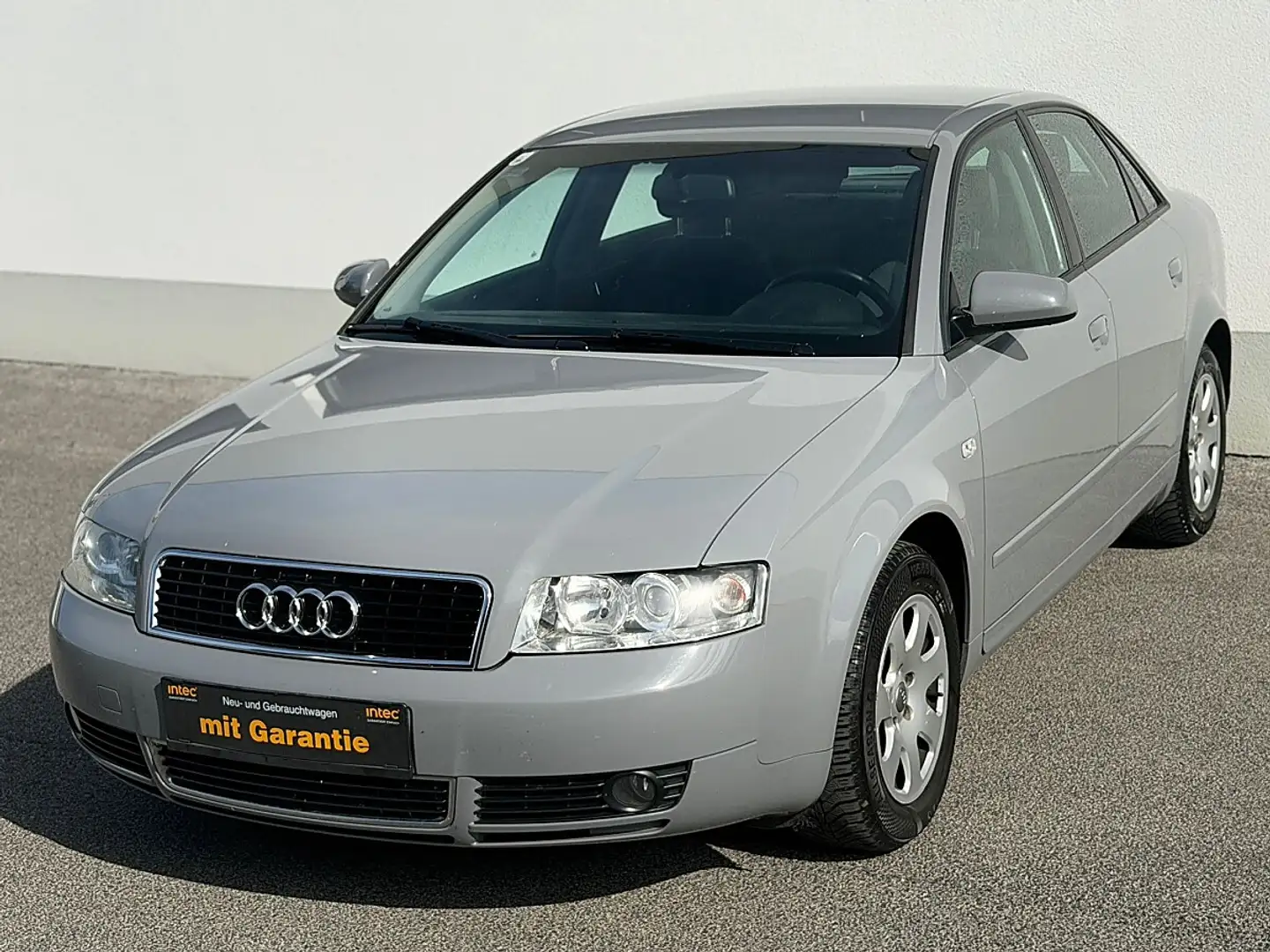 Audi A4 1,6 Nardograu sehr gepflegt Top Zustand Grau - 1