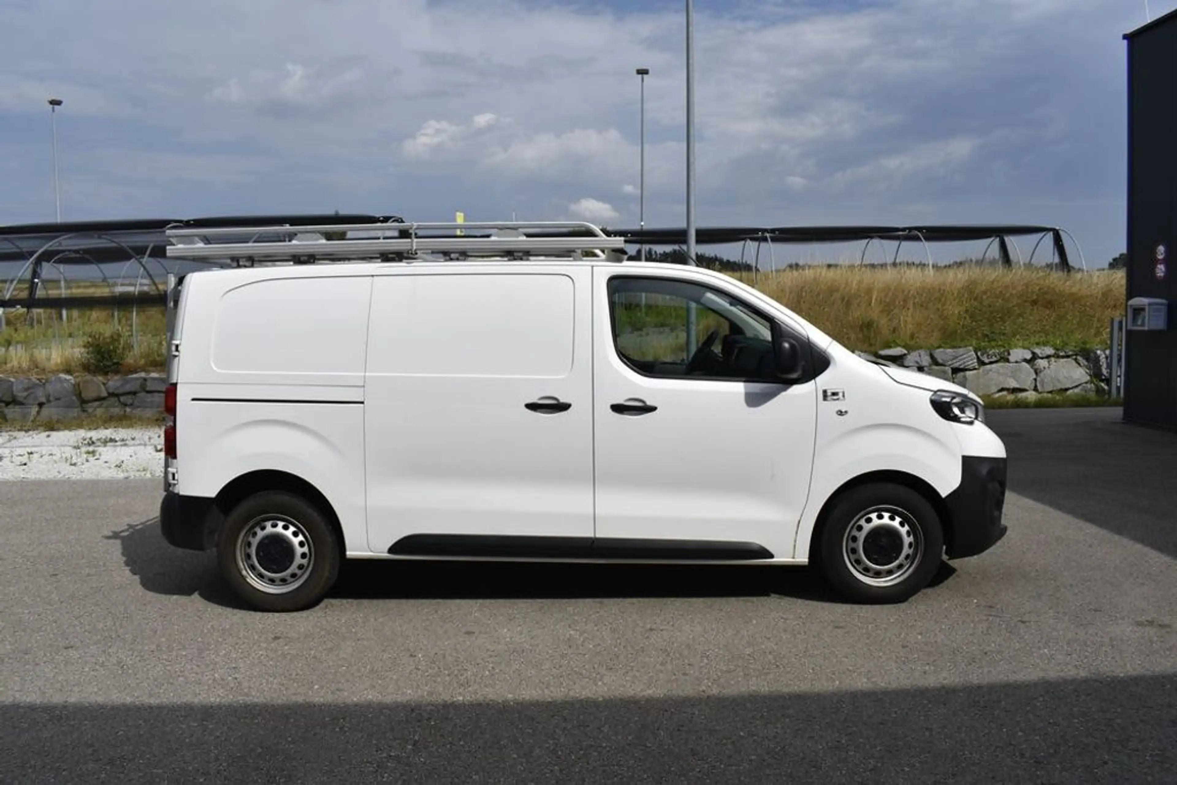 Peugeot Expert Premium L2 — photo 8