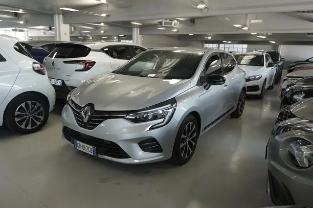 Renault Clio view 7