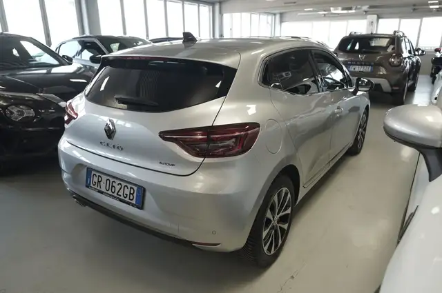 Renault Clio view 12