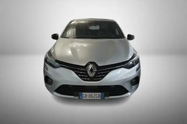 Renault Clio view 4