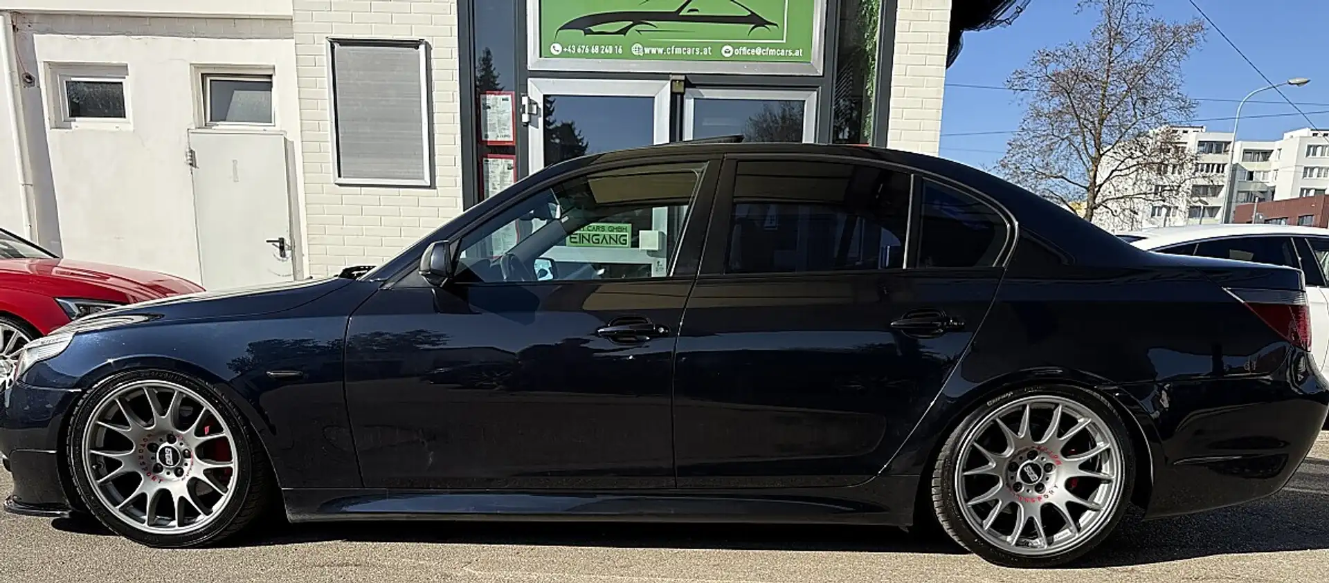 BMW 530 d M-Paket Aut. Schwarz - 2