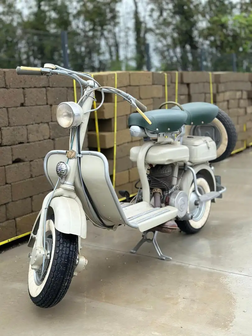 Lambretta Li INNOCENTI LAMBRETTA 125 LI C, 1960,, ITALIA Alb - 1