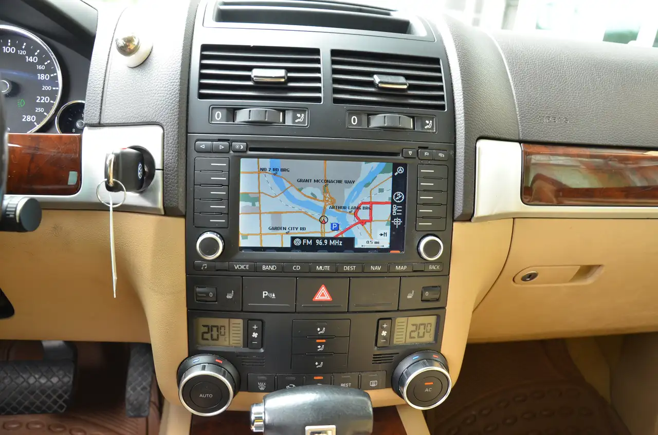 Volkswagen Touareg снимка Volkswagen Touareg