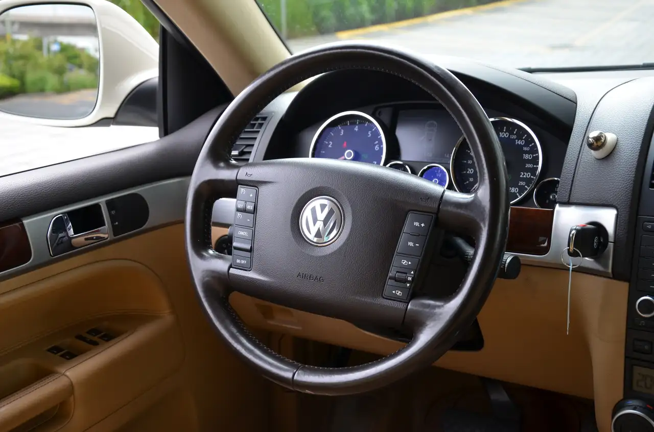 Volkswagen Touareg снимка Volkswagen Touareg