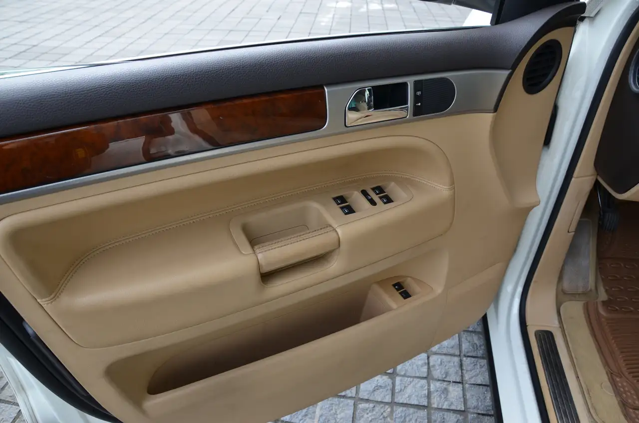 Volkswagen Touareg снимка Volkswagen Touareg
