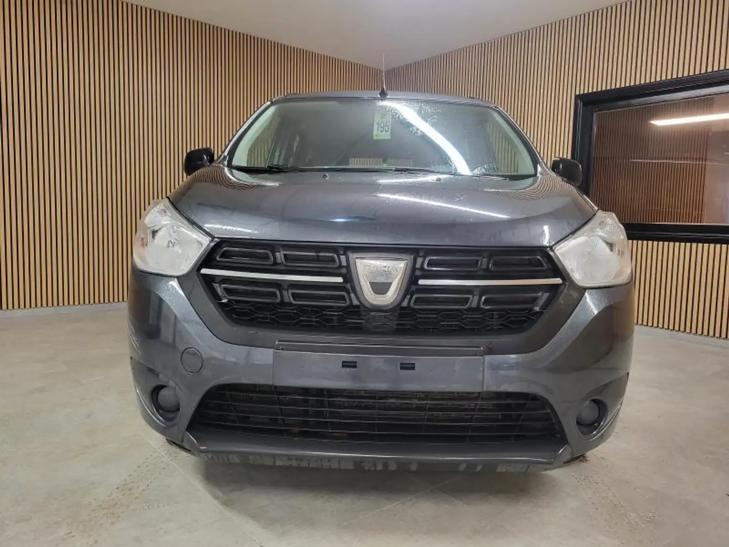 Dacia Lodgy Essential Grey - 2