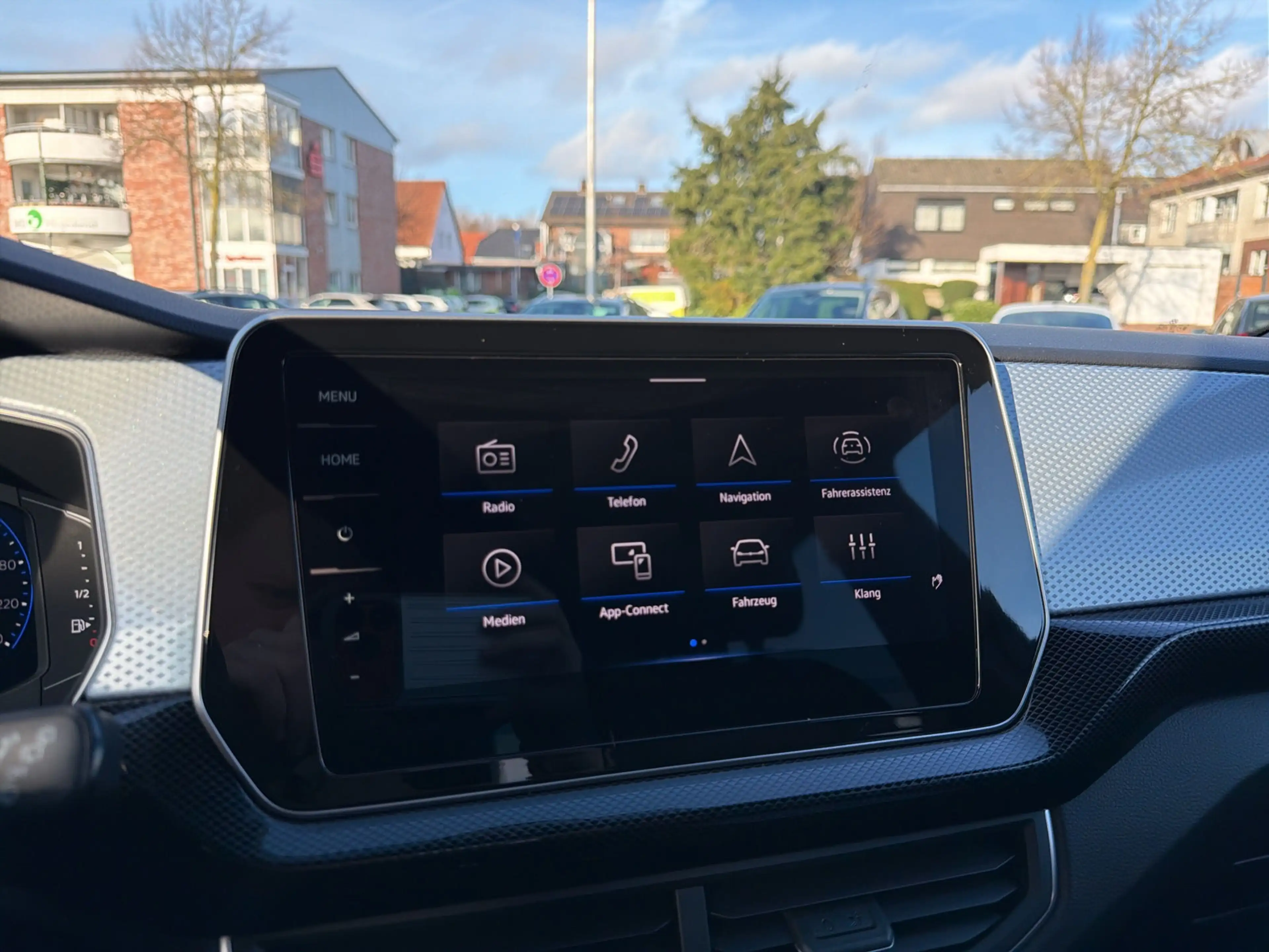 Volkswagen T-Cross ENERGY 1.5 TSI DSG IQ.Light Navi AHK Keyless Tr... — photo 7
