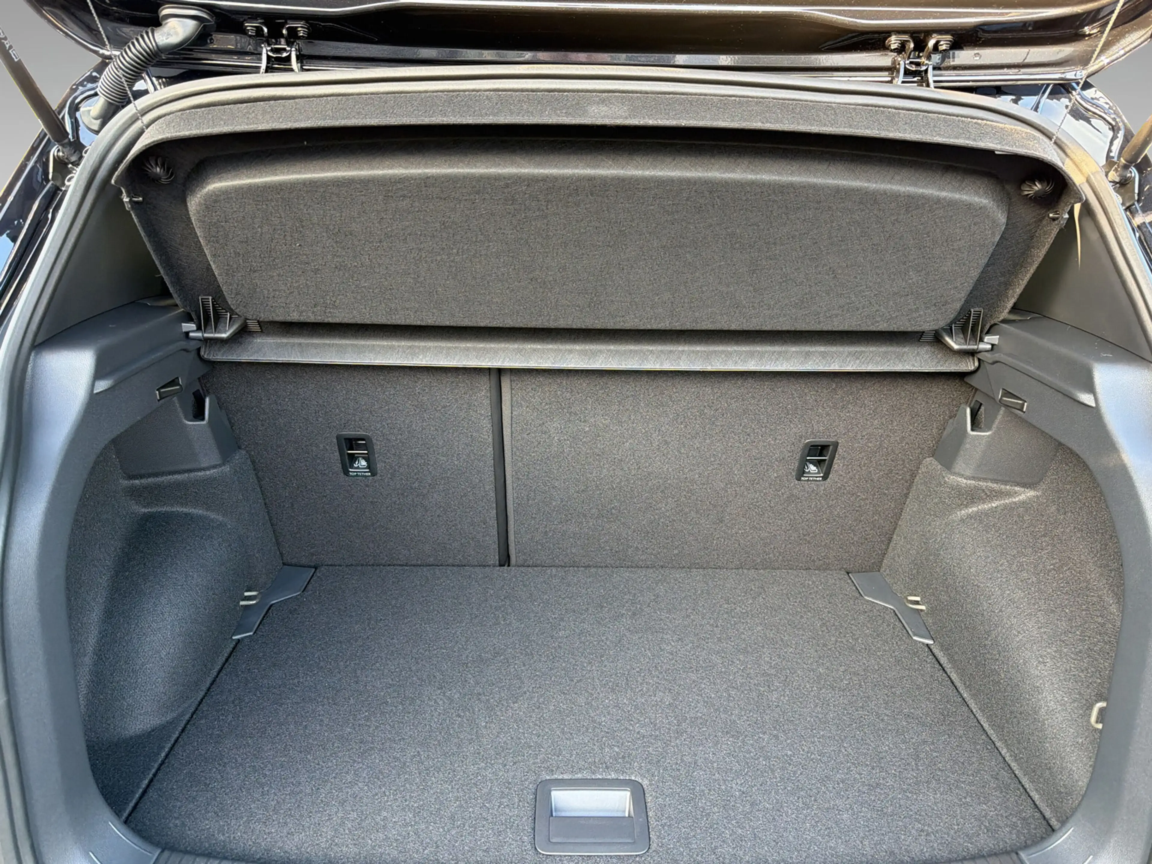 Volkswagen T-Cross ENERGY 1.5 TSI DSG IQ.Light Navi AHK Keyless Tr... — photo 11