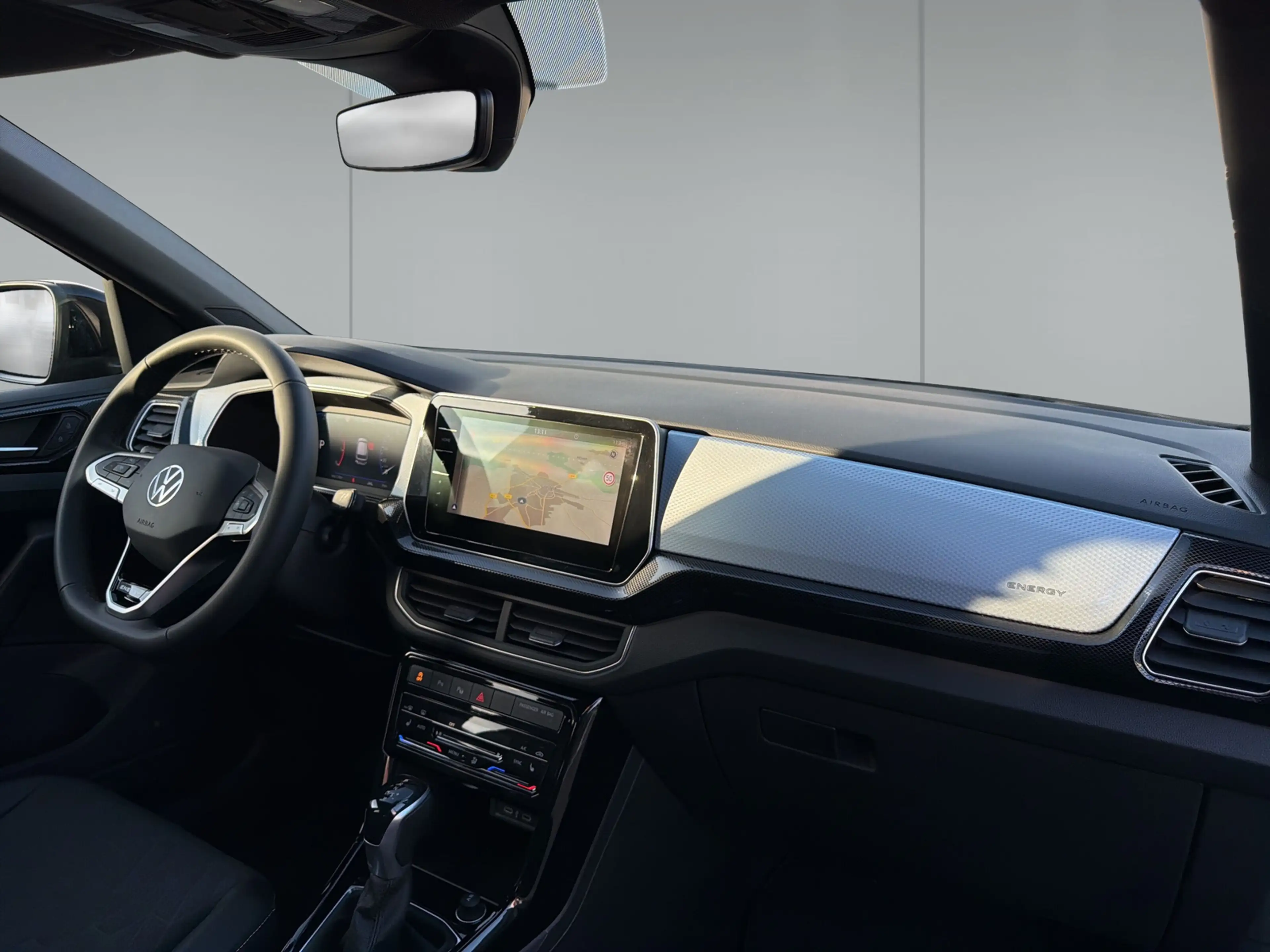 Volkswagen T-Cross ENERGY 1.5 TSI DSG IQ.Light Navi AHK Keyless Tr... — photo 3