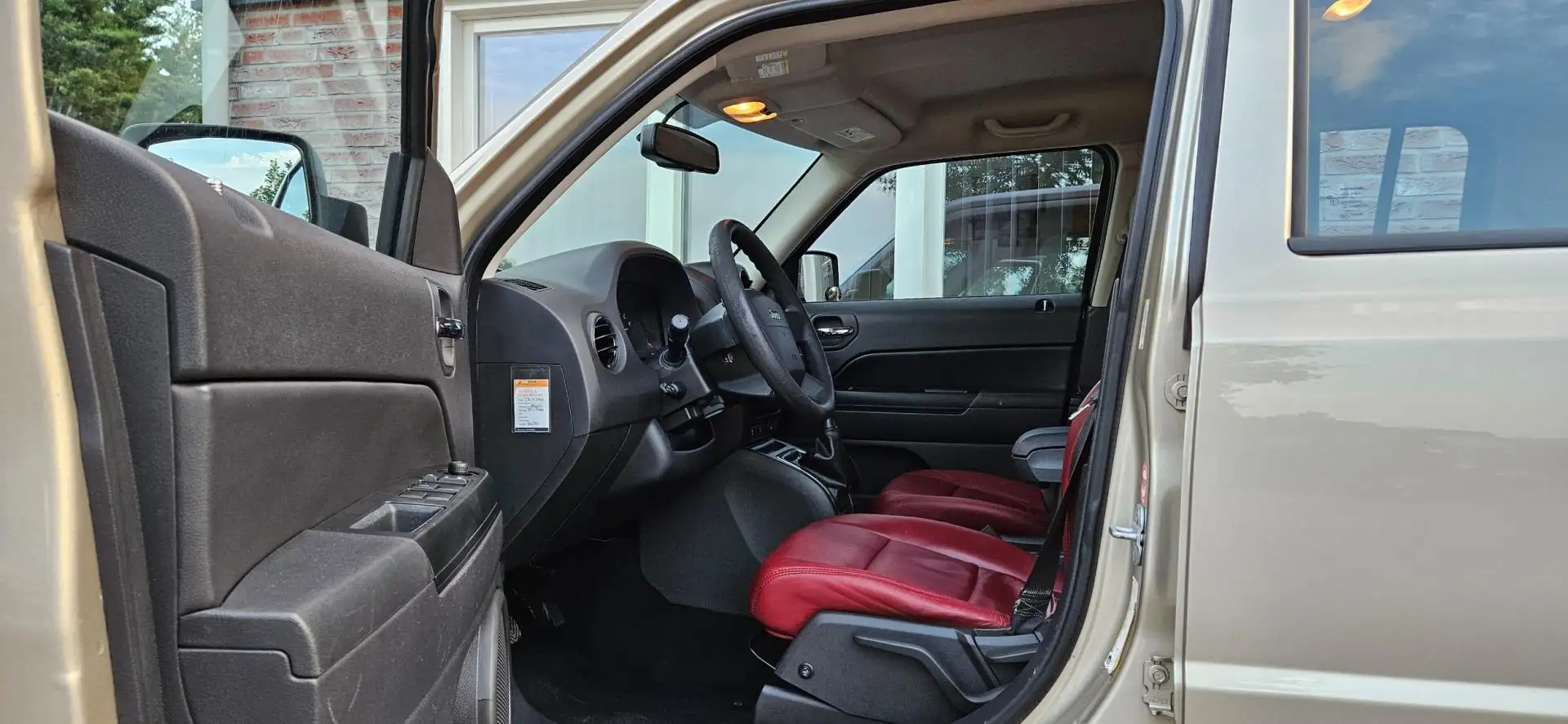 Jeep Patriot 2.4 Sport Liberty 4WD! Airco! Cruise Control! Leer Beige - 2