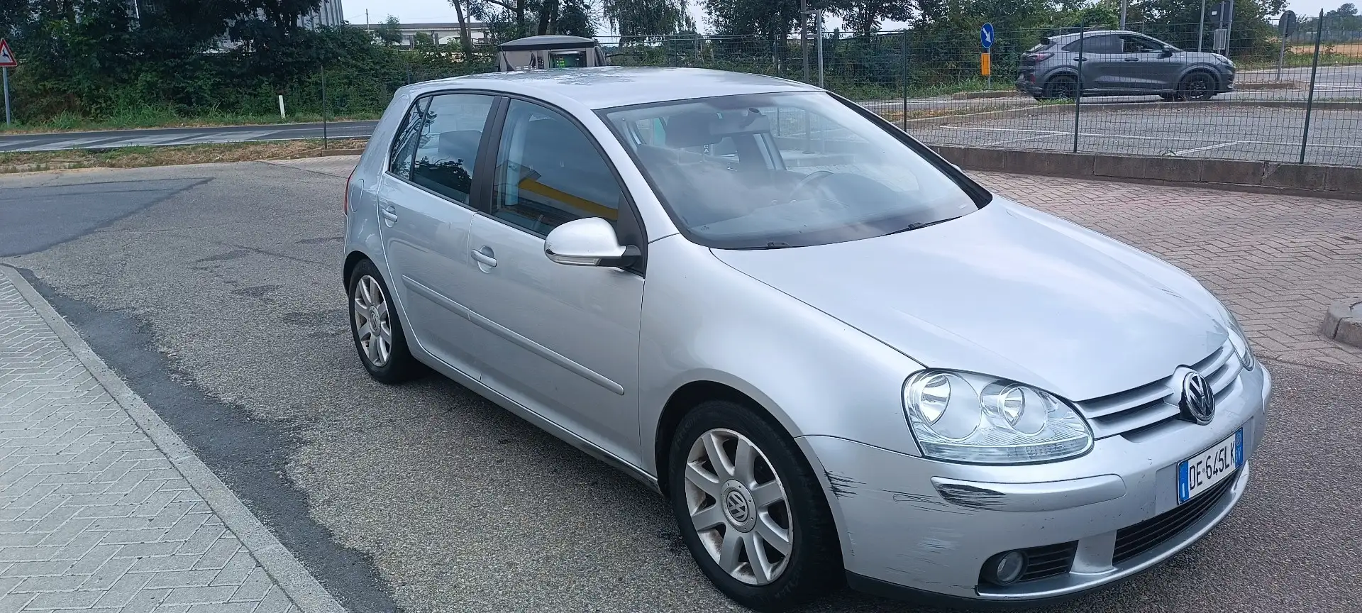 Volkswagen Golf 5p 1.6 fsi Comfortline - 2