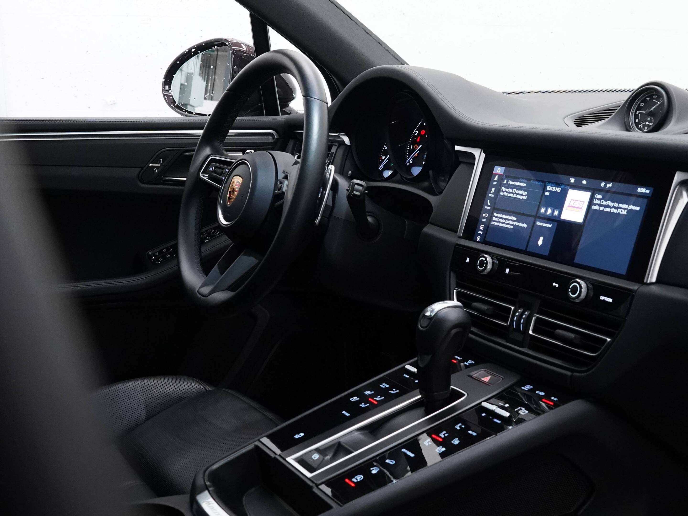 2023 Porsche Macan AWD thumb 17